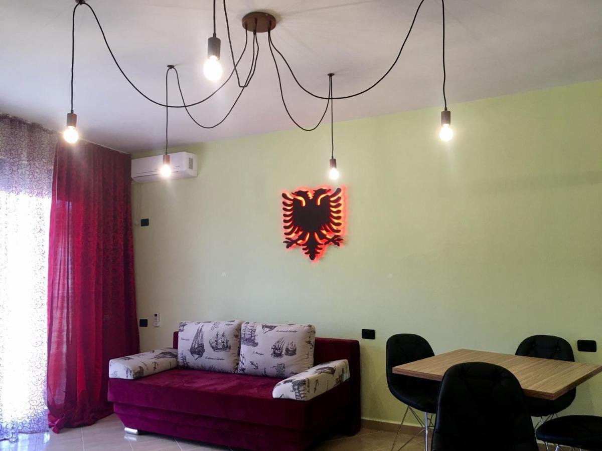 Luxury Holiday In Royal Apartment For King And Queen Sarandë 外观 照片