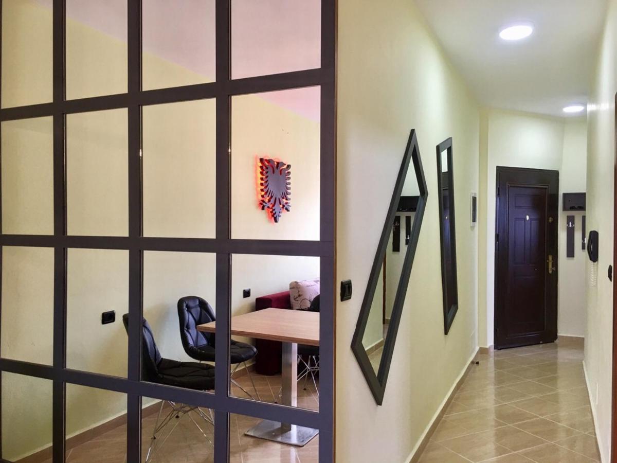 Luxury Holiday In Royal Apartment For King And Queen Sarandë 外观 照片