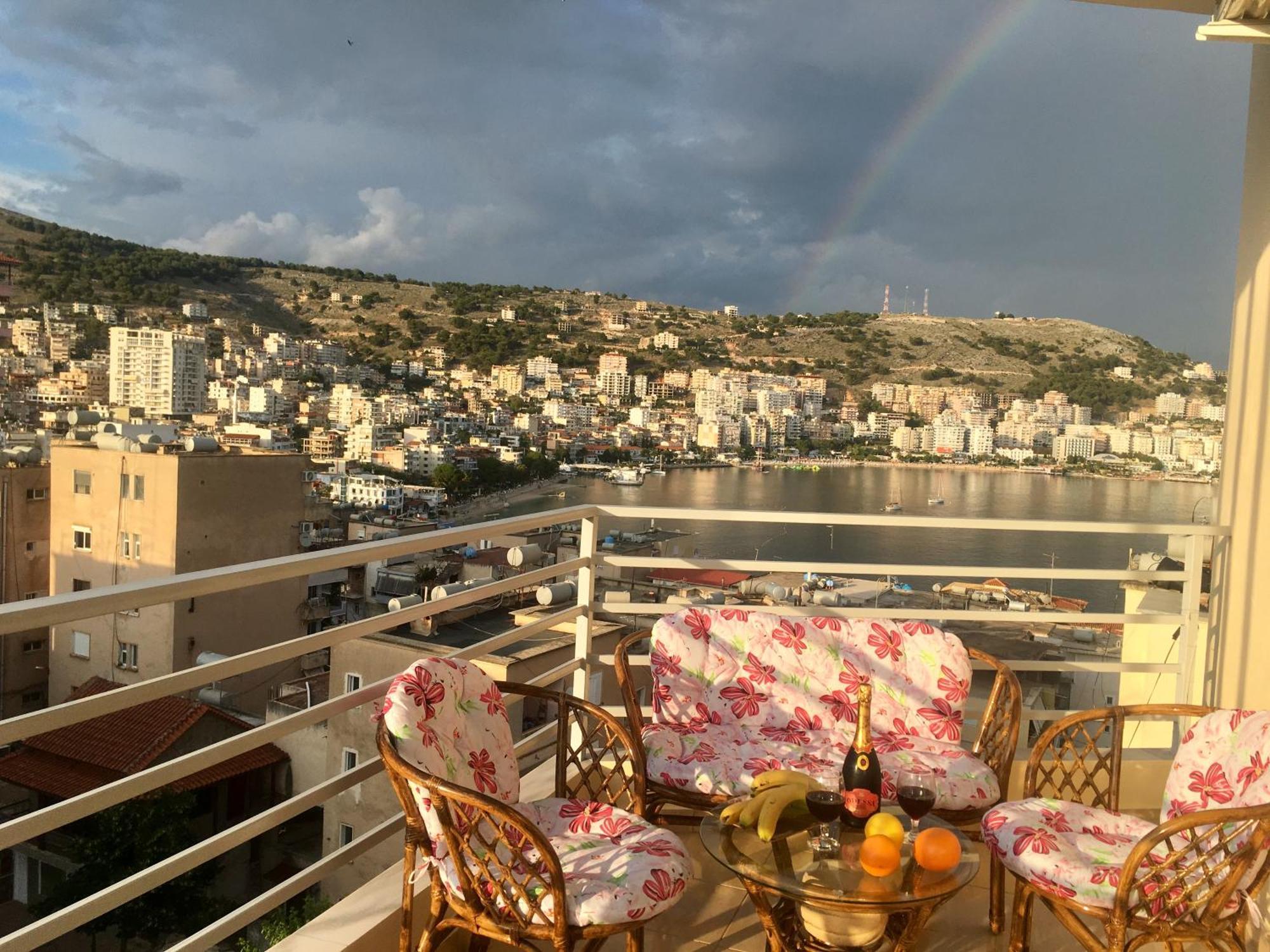 Luxury Holiday In Royal Apartment For King And Queen Sarandë 外观 照片