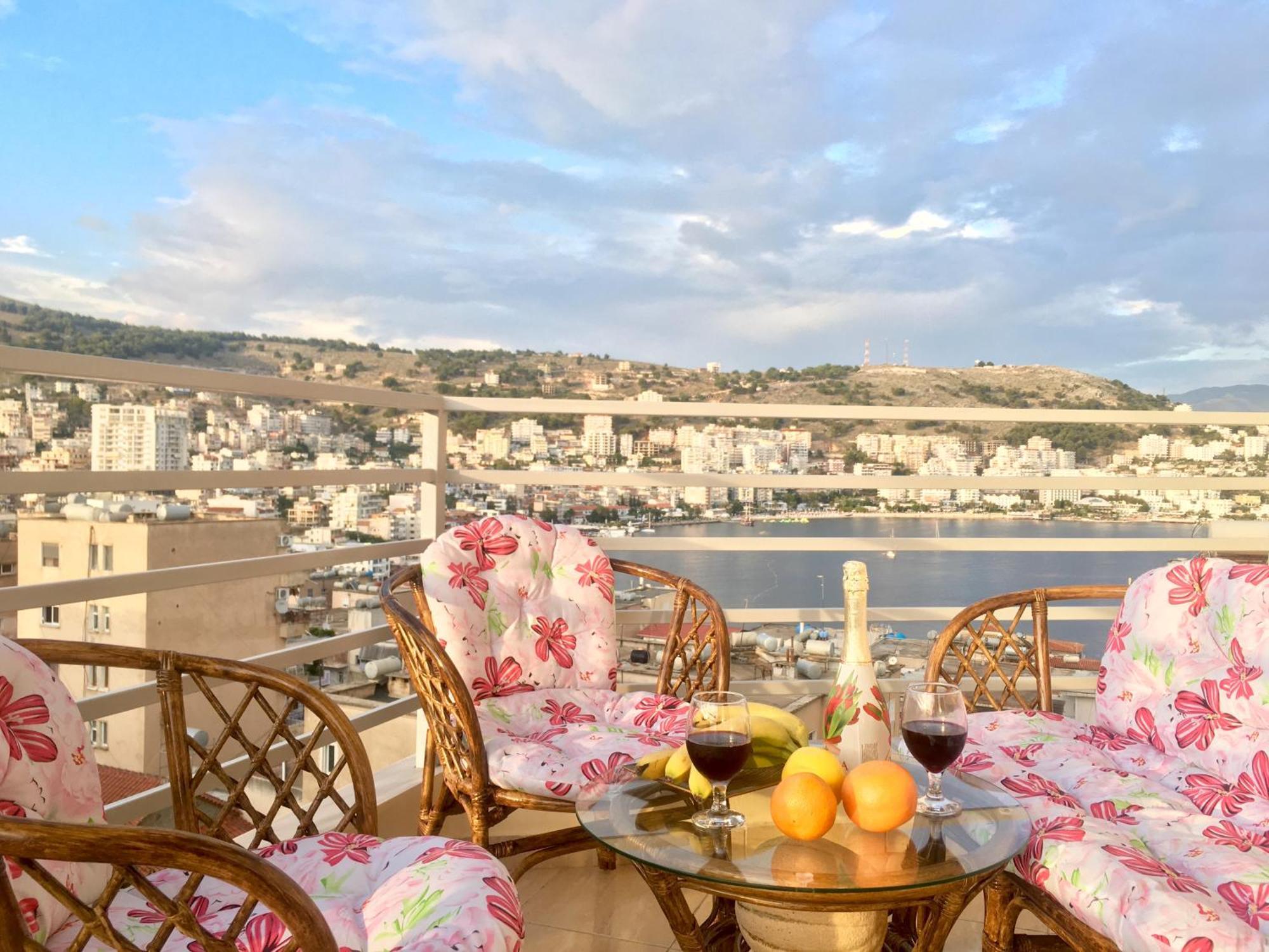 Luxury Holiday In Royal Apartment For King And Queen Sarandë 外观 照片