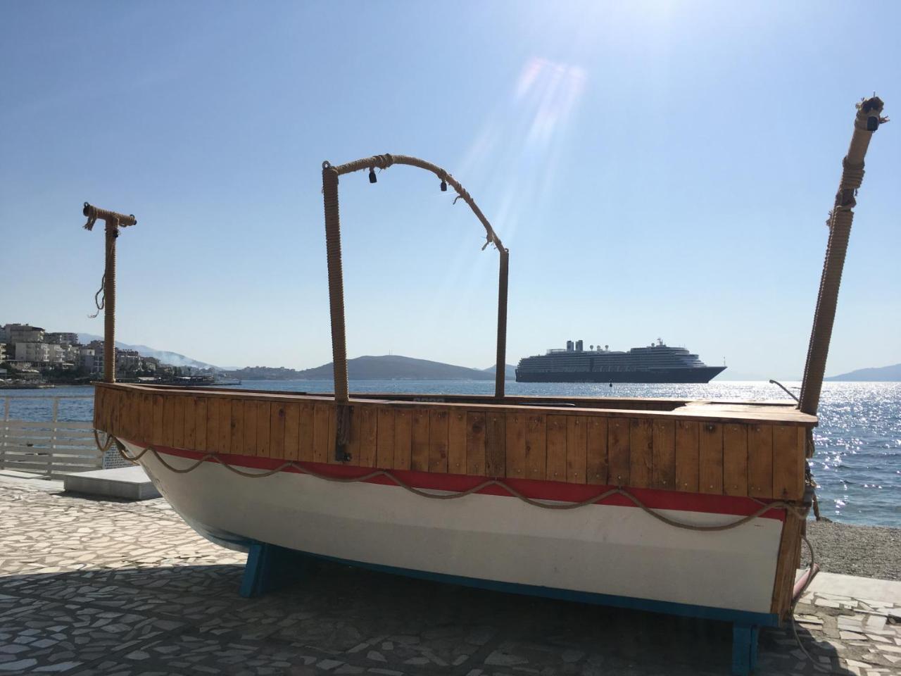 Luxury Holiday In Royal Apartment For King And Queen Sarandë 外观 照片